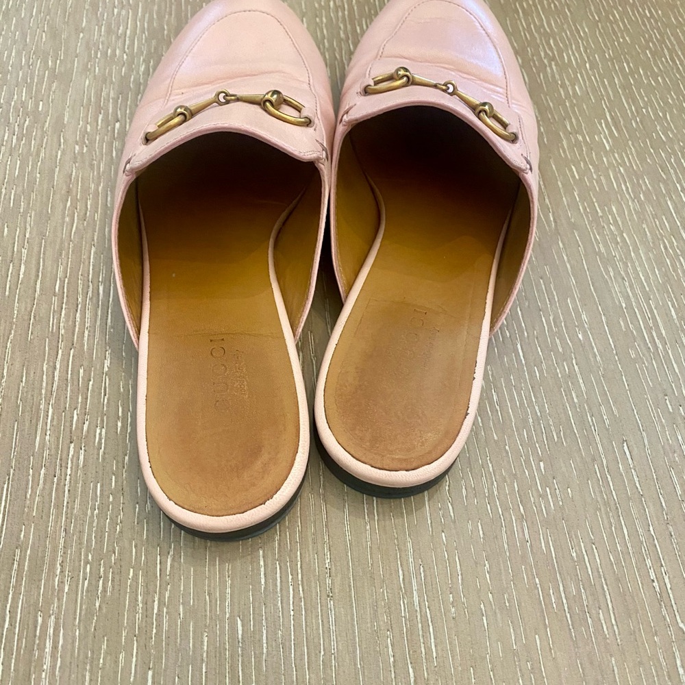 Gucci Princetown Loafer Mules in Pink Leather with Gold Horsebit Hardware - Picture 4 of 5
